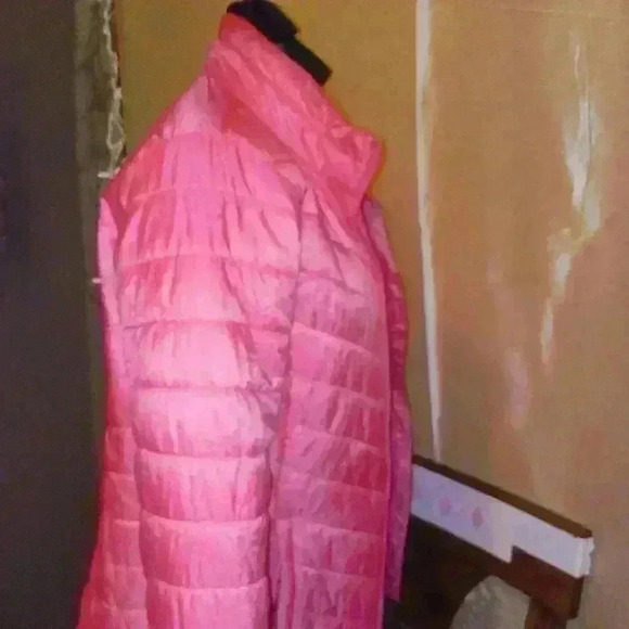 Girls Coral Colored  Columbia puffer jacket - Picture 7 of 12